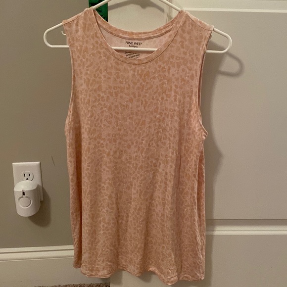 Nine West Medium soft spun leopard cheetah animal print sleeveless tank top - Picture 2 of 4